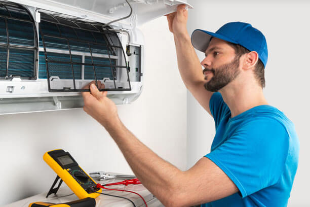 Local guide to AC and refrigerator maintenance in Model Town, Delhi with service costs